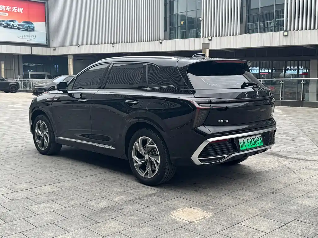 Hongqi Hongqi HS3 PHEV — миниатюра 7