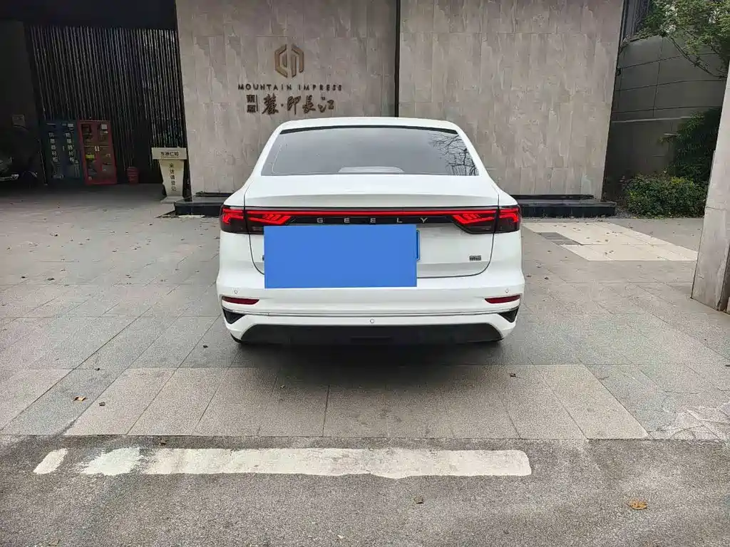 Geely Emgrand - фото 10