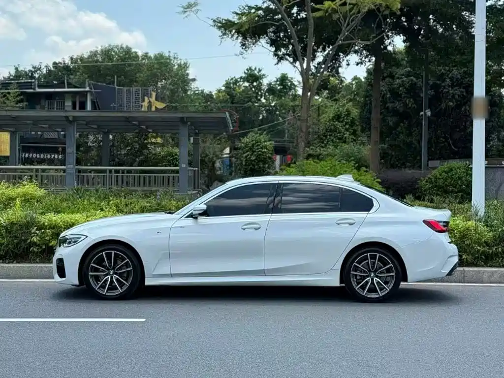BMW 3 Series — миниатюра 25
