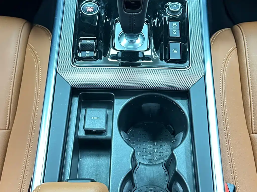 Jaguar XEL — миниатюра 16