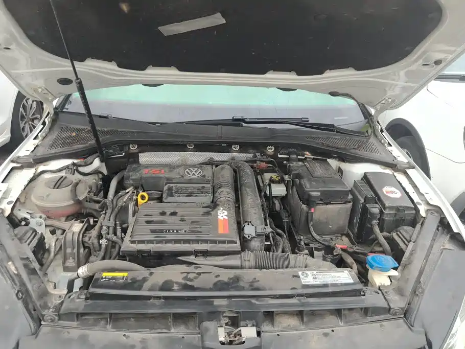 Volkswagen Golf — миниатюра 10