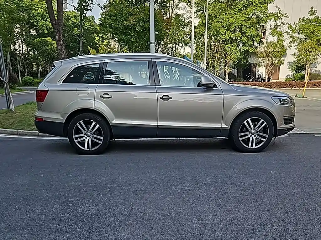 Audi Q7 2007 4.2 FSI quattro Luxury