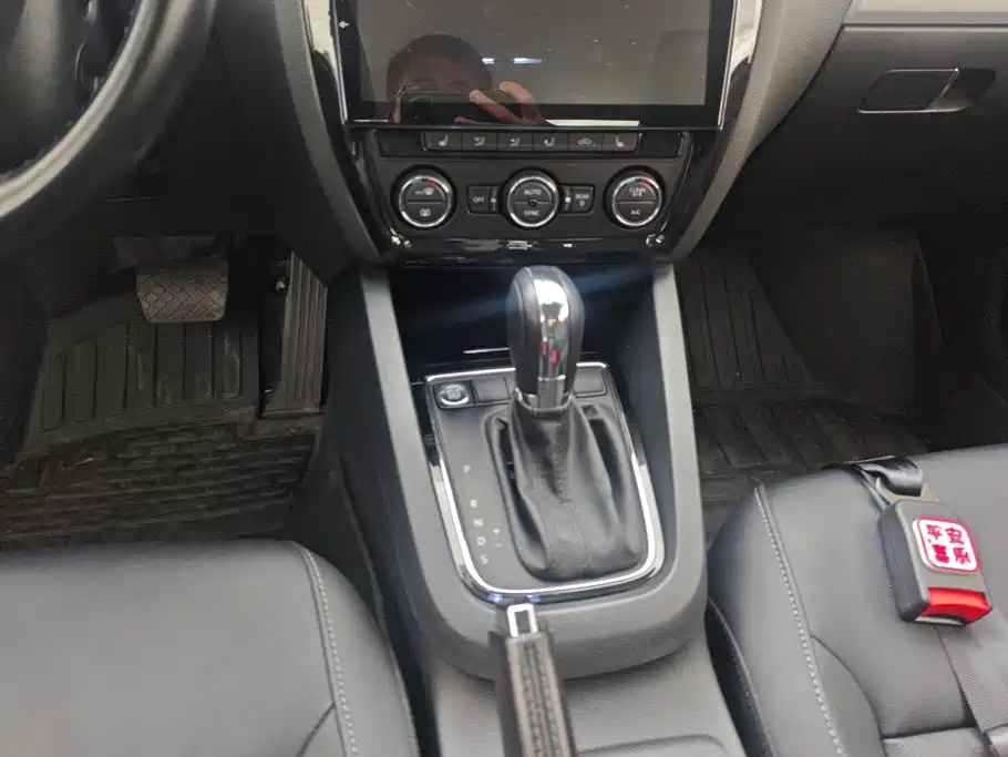 Volkswagen Sagitar — миниатюра 16