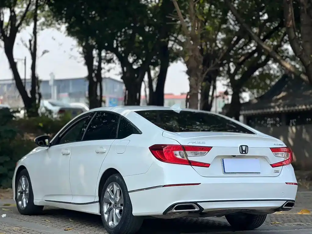 Honda Accord — миниатюра 4