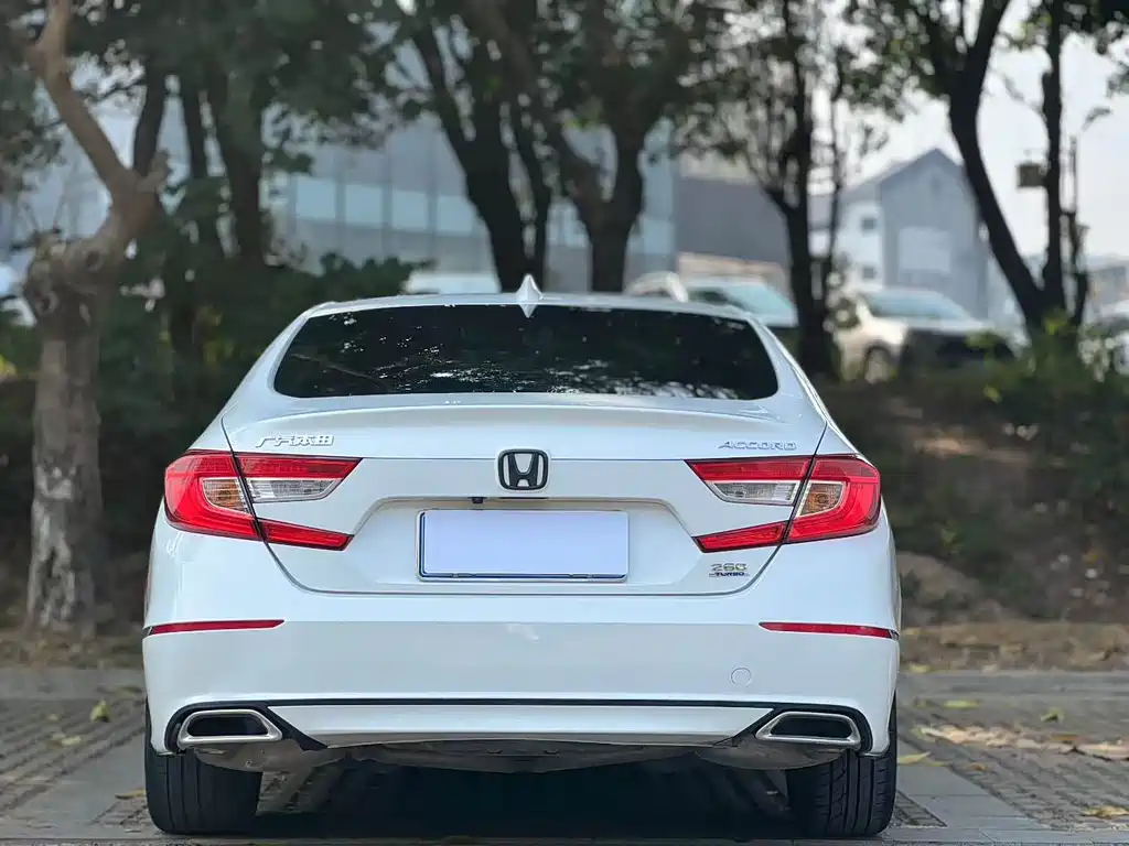Honda Accord — миниатюра 5