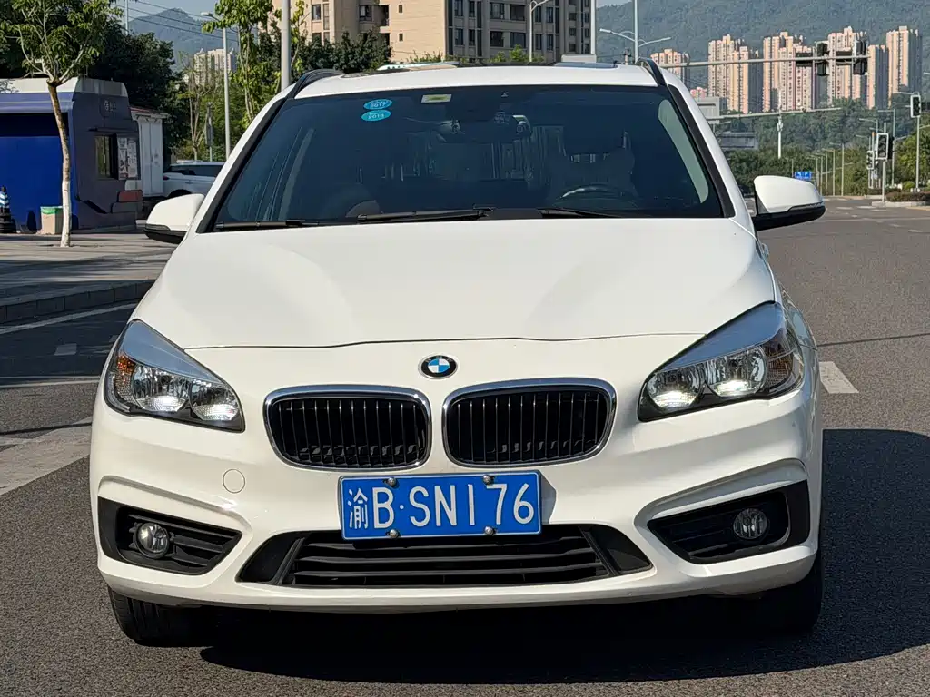 BMW 2 Series Active Tourer (Import) — миниатюра 2