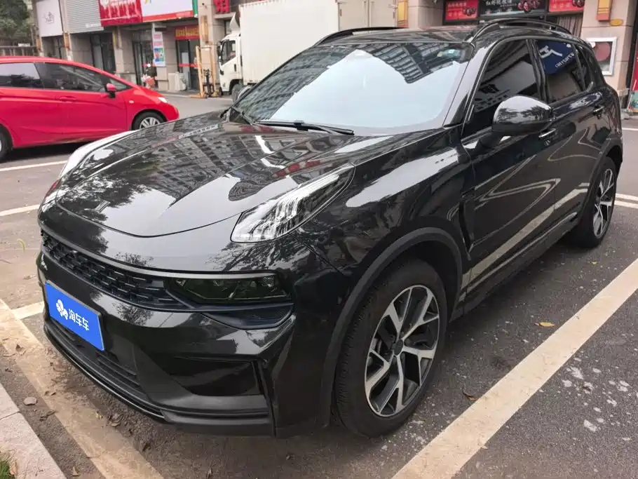 Lynk & Co 01