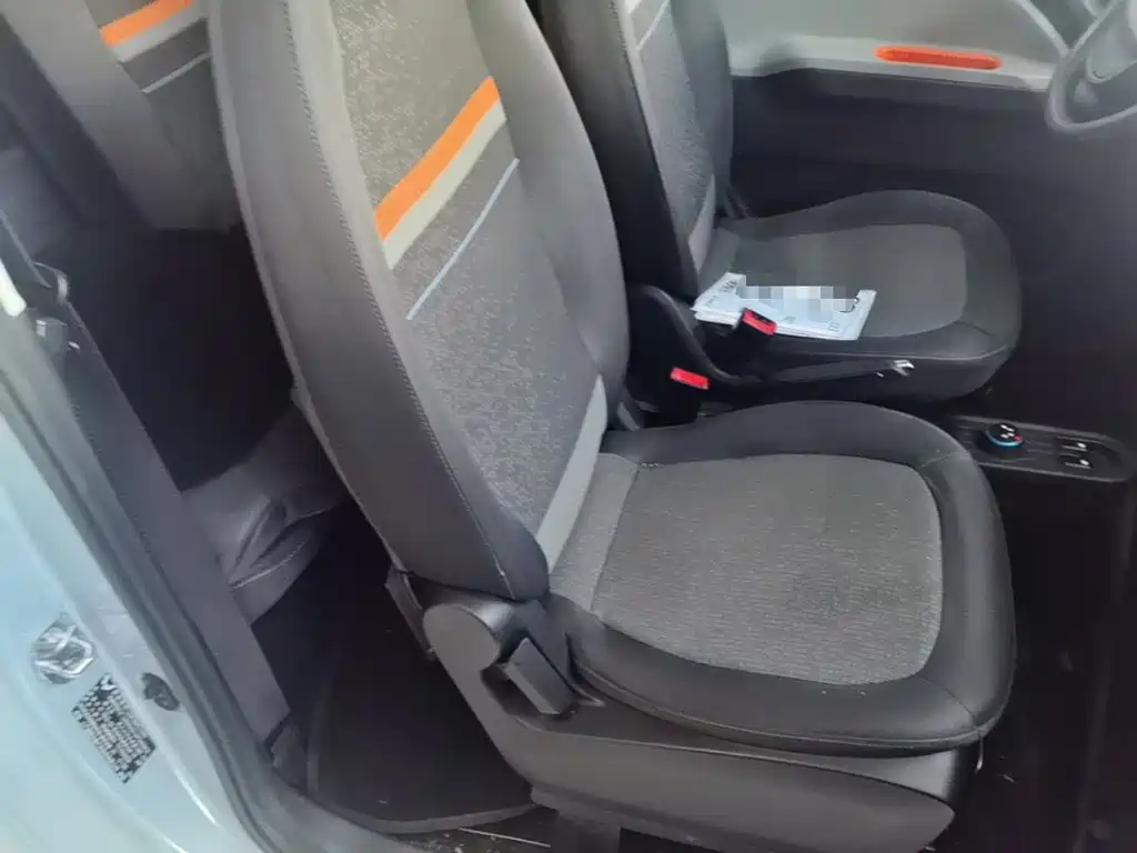 Wuling MINIEV — миниатюра 25