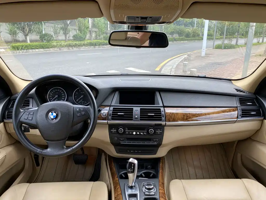 BMW X5 (Import) — миниатюра 13