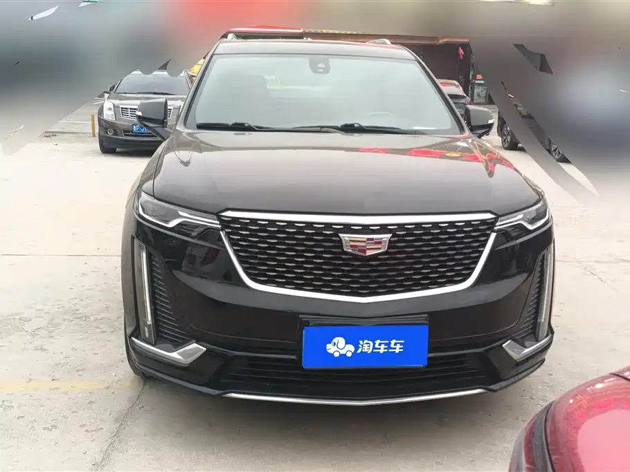 CADILLAC XT6