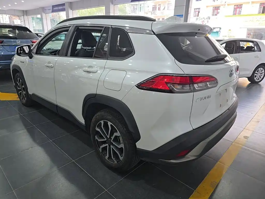 Toyota Frontlander — миниатюра 5