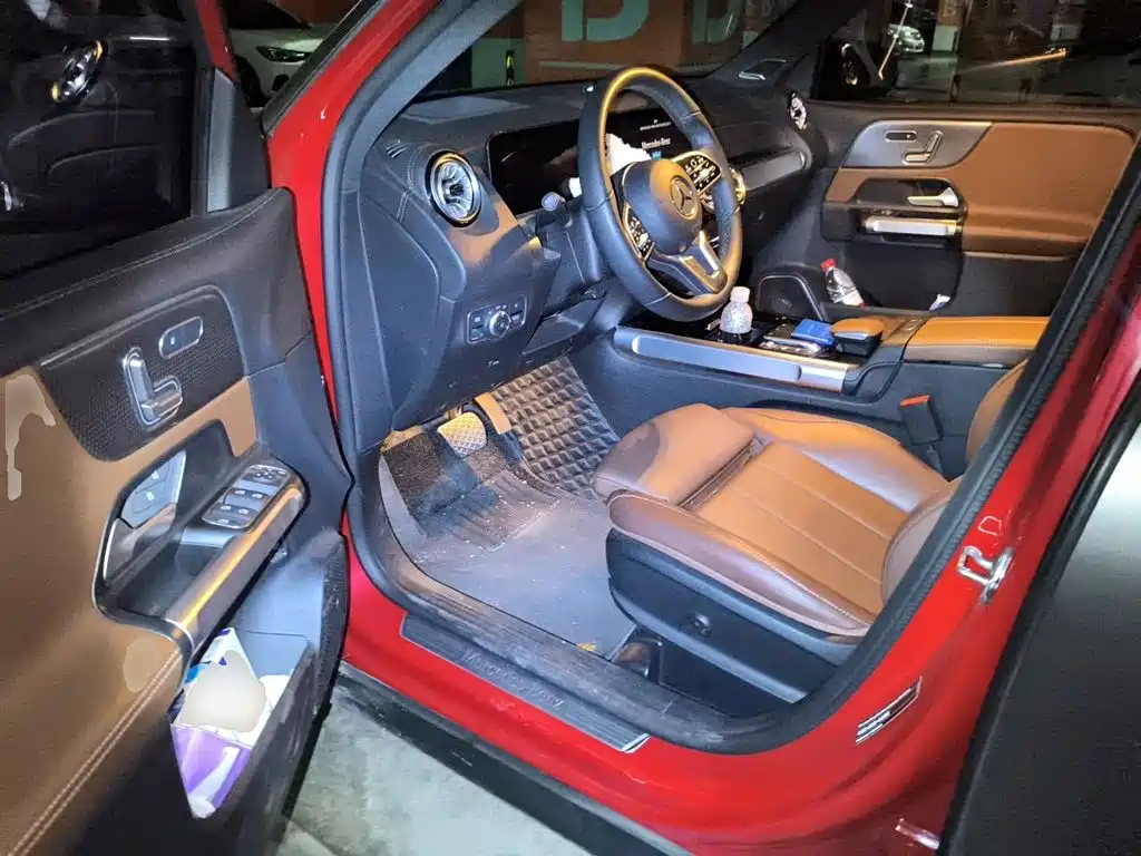 Mercedes-Benz GLB — миниатюра 12