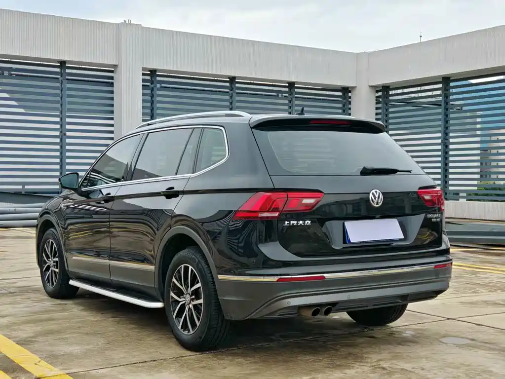 Volkswagen Tiguan L — миниатюра 8