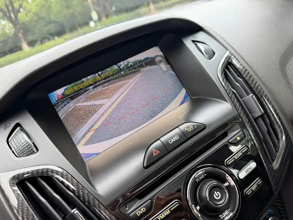 Ford Focus — миниатюра 8