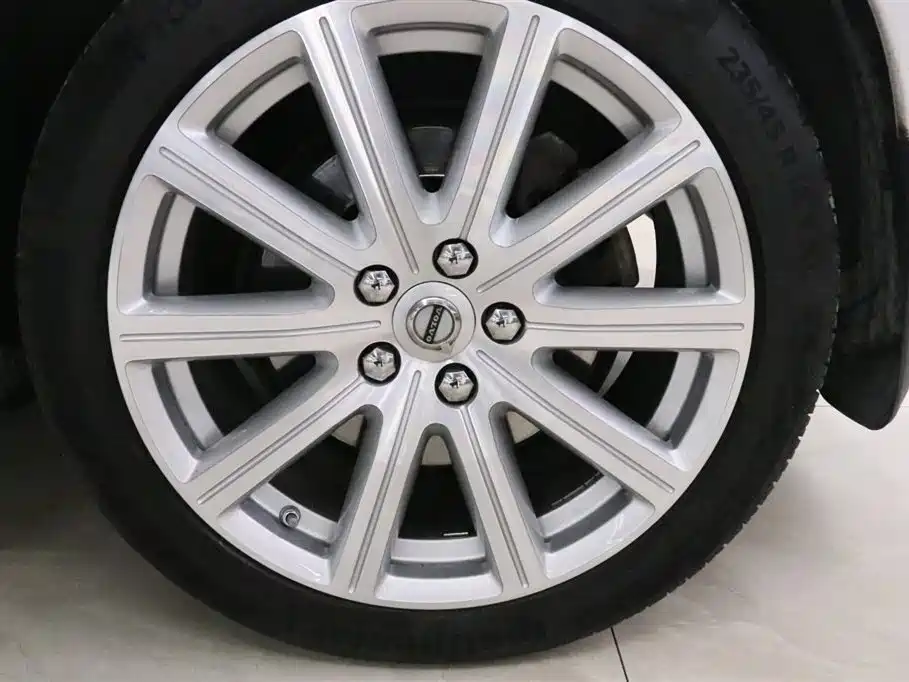 VOLVO S60 PLUG IN HYBRID