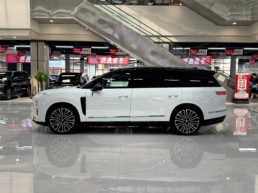 NIO ES8 2026 мест Executive