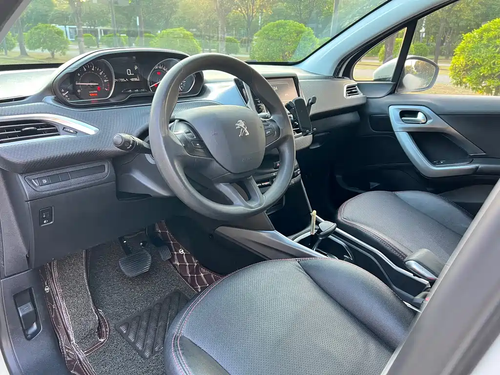 Peugeot 2008 — миниатюра 11