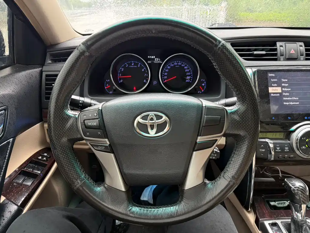 Toyota Reiz — миниатюра 6