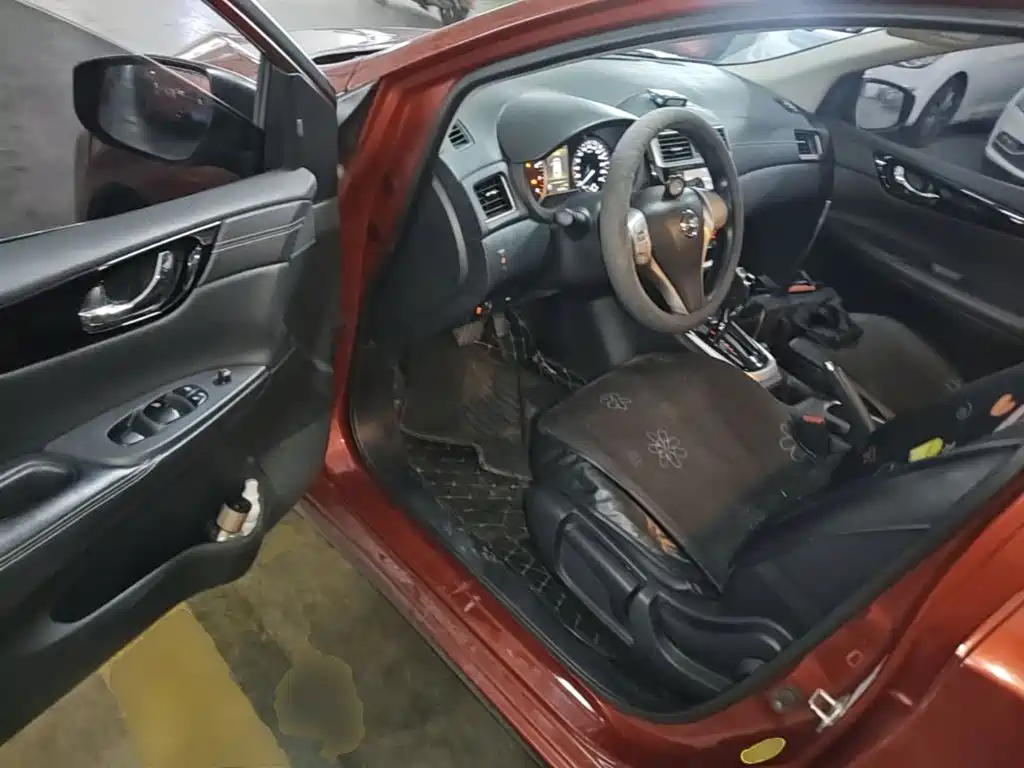 Nissan Tiida — миниатюра 16