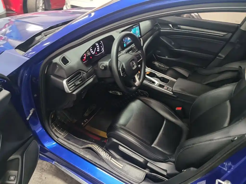 Honda Accord — миниатюра 16