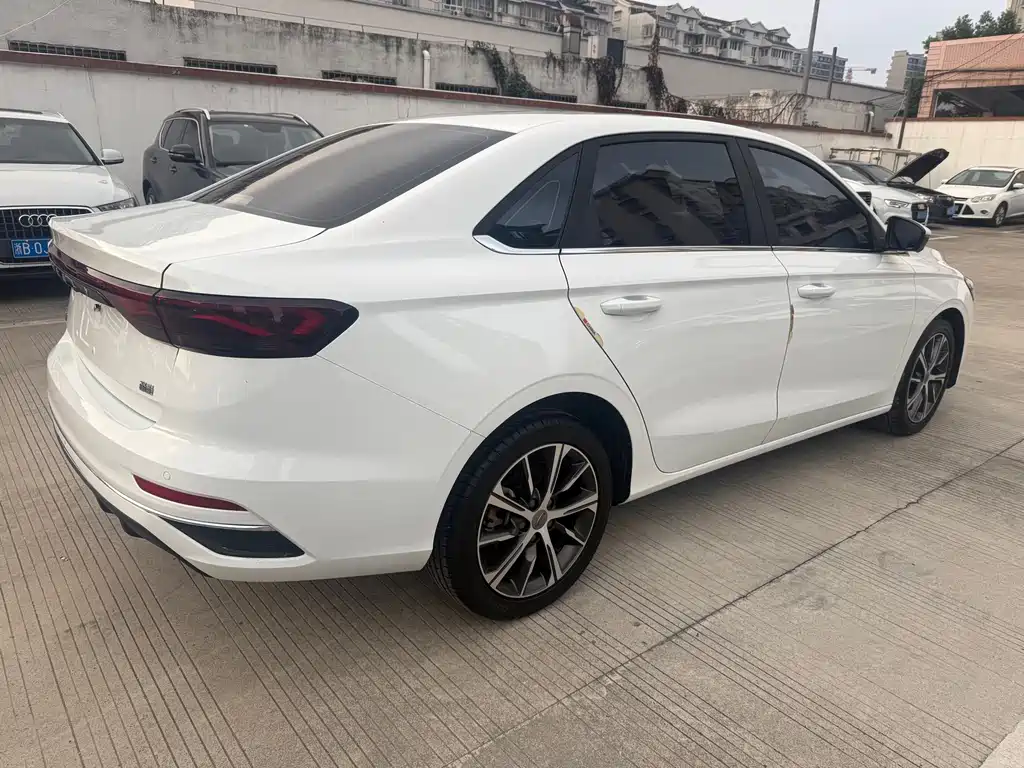 Geely Emgrand — миниатюра 9