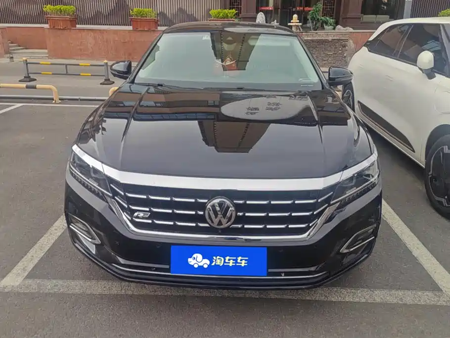 Volkswagen Passat 2019 330TSI Luxury V