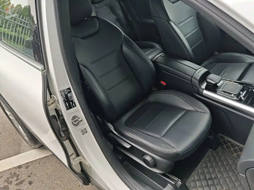 Mercedes-Benz GLA — миниатюра 25