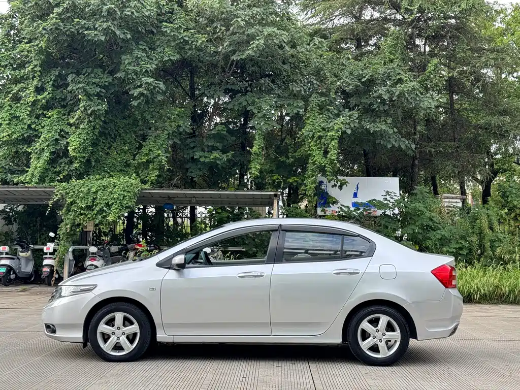 Honda City Classic — миниатюра 9