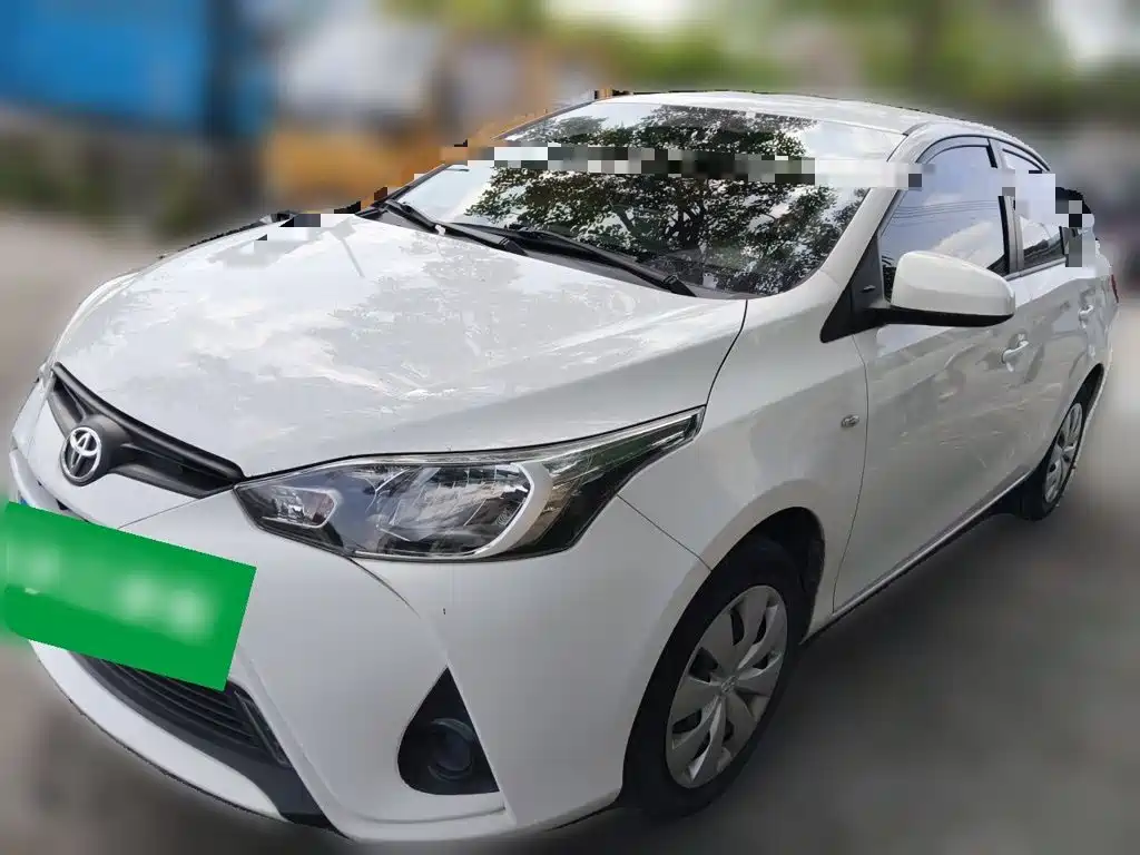 Toyota Yaris L