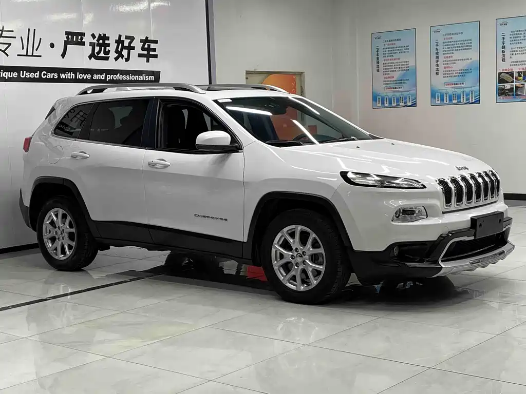 Jeep Cherokee — миниатюра 2