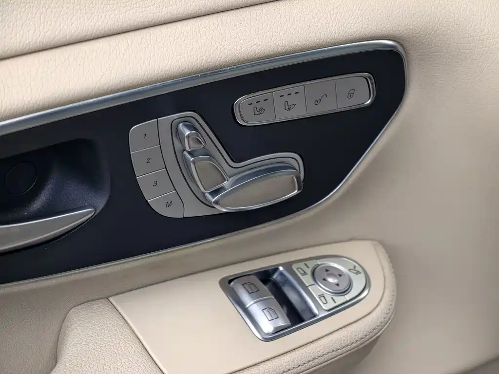 Mercedes-Benz V-Class — миниатюра 5