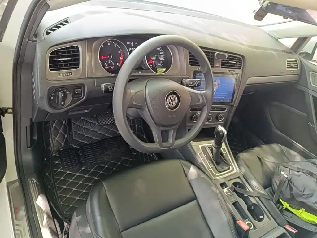 Volkswagen Golf — миниатюра 10