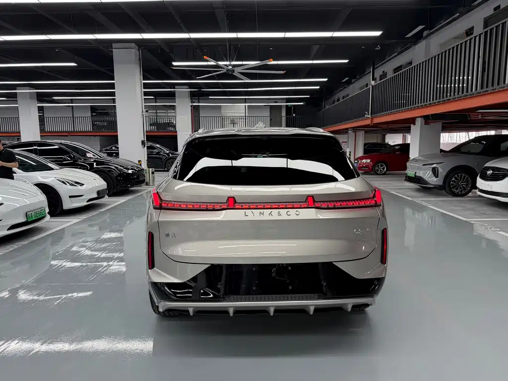 Lynk & Co 08 EM-P — миниатюра 13