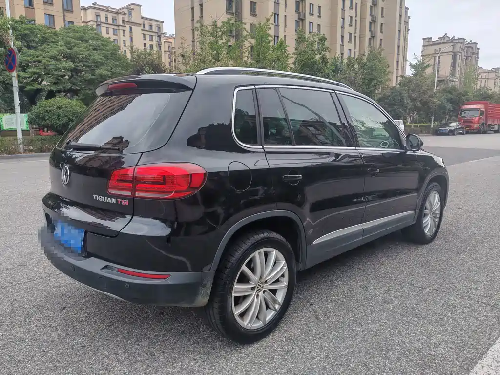 Volkswagen Tiguan — миниатюра 4