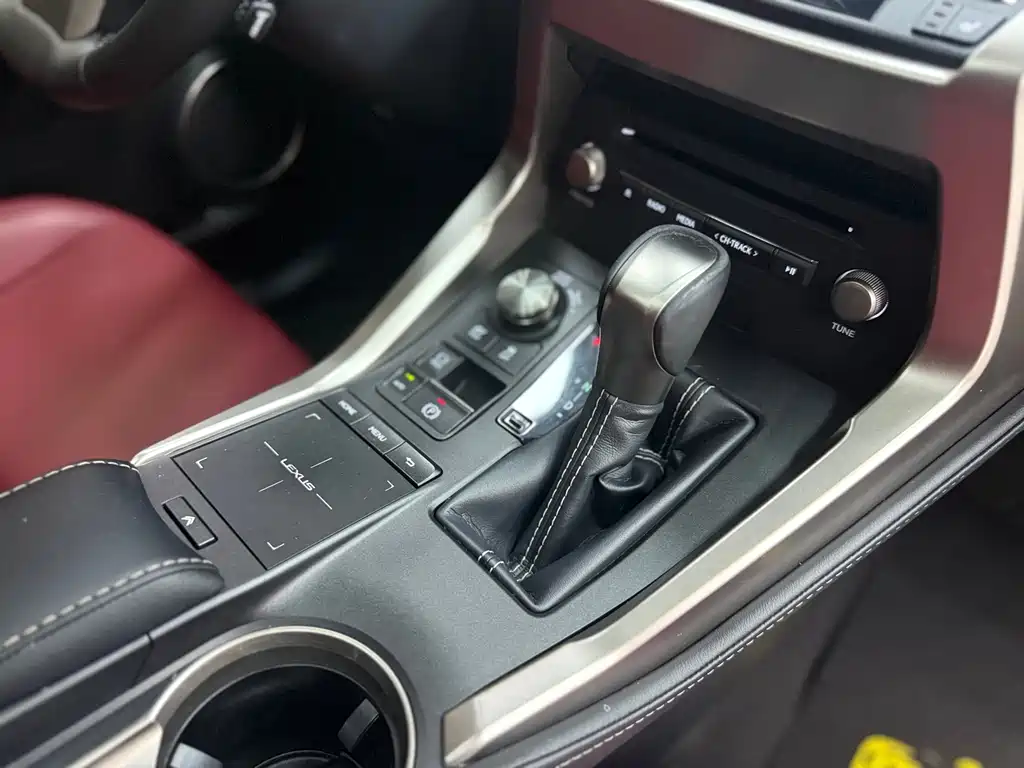 Lexus NX — миниатюра 18