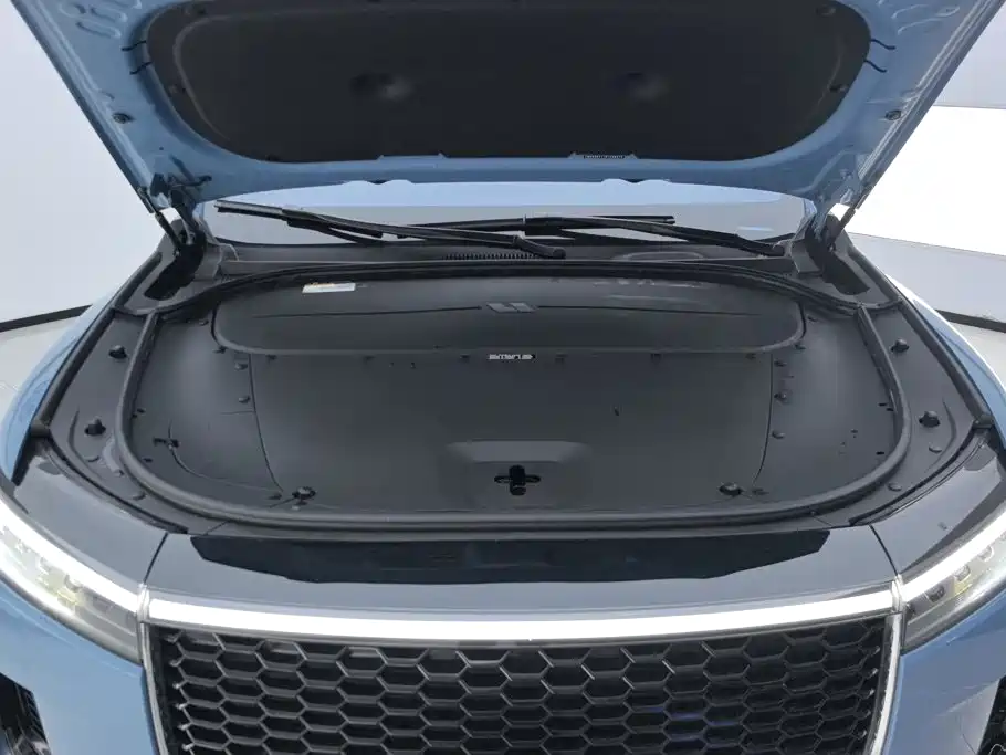 Li Auto Li ONE — миниатюра 10