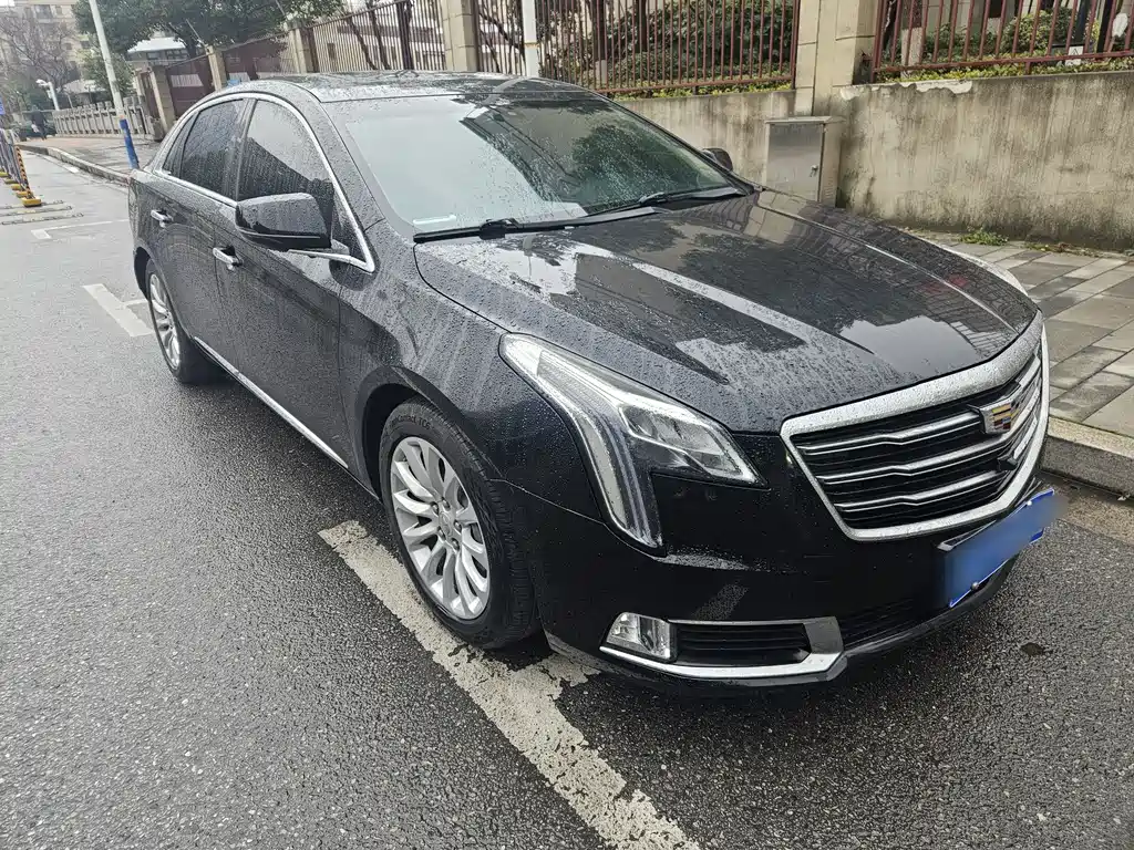 CADILLAC XTS