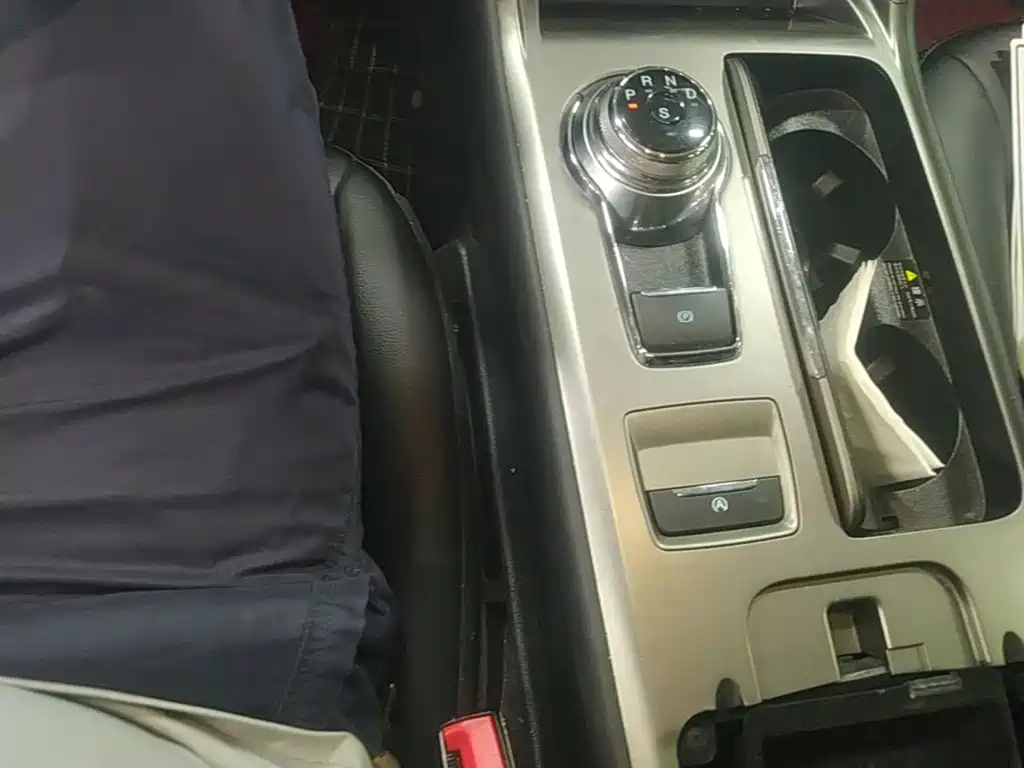 Ford Mondeo — миниатюра 14