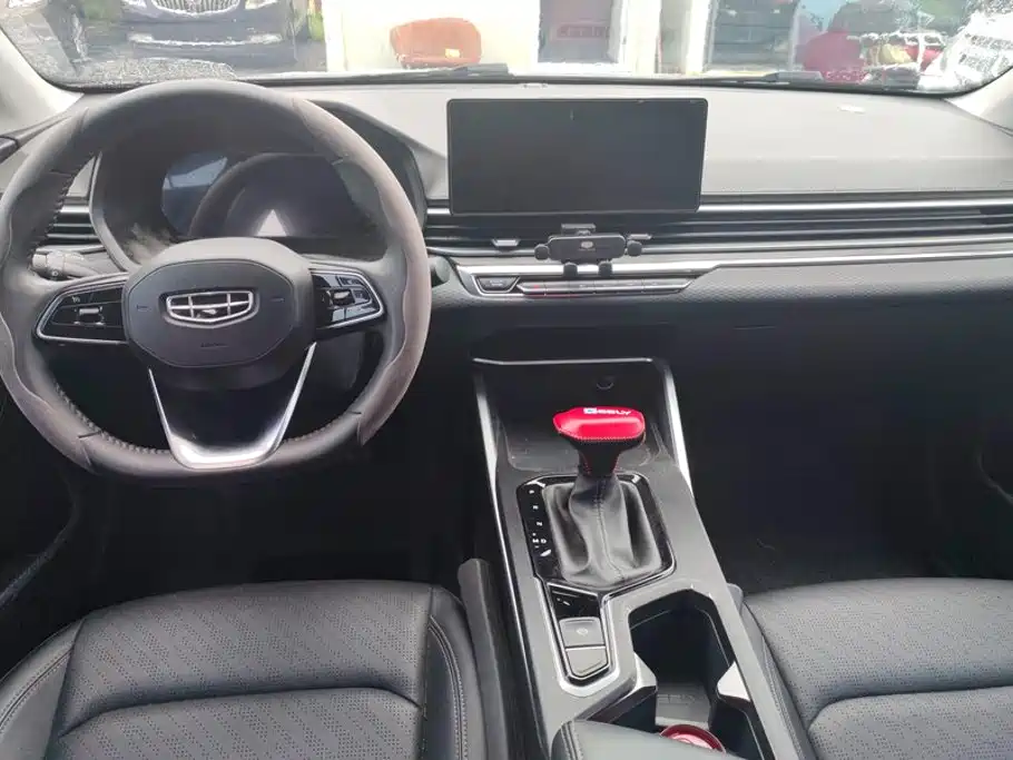 Geely Emgrand — миниатюра 12