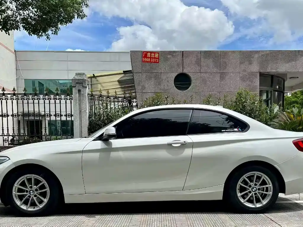 BMW 2 Series (Import) — миниатюра 2