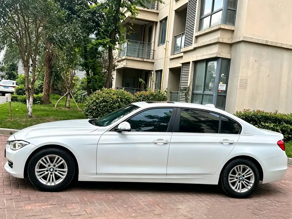 BMW 3 Series — миниатюра 7