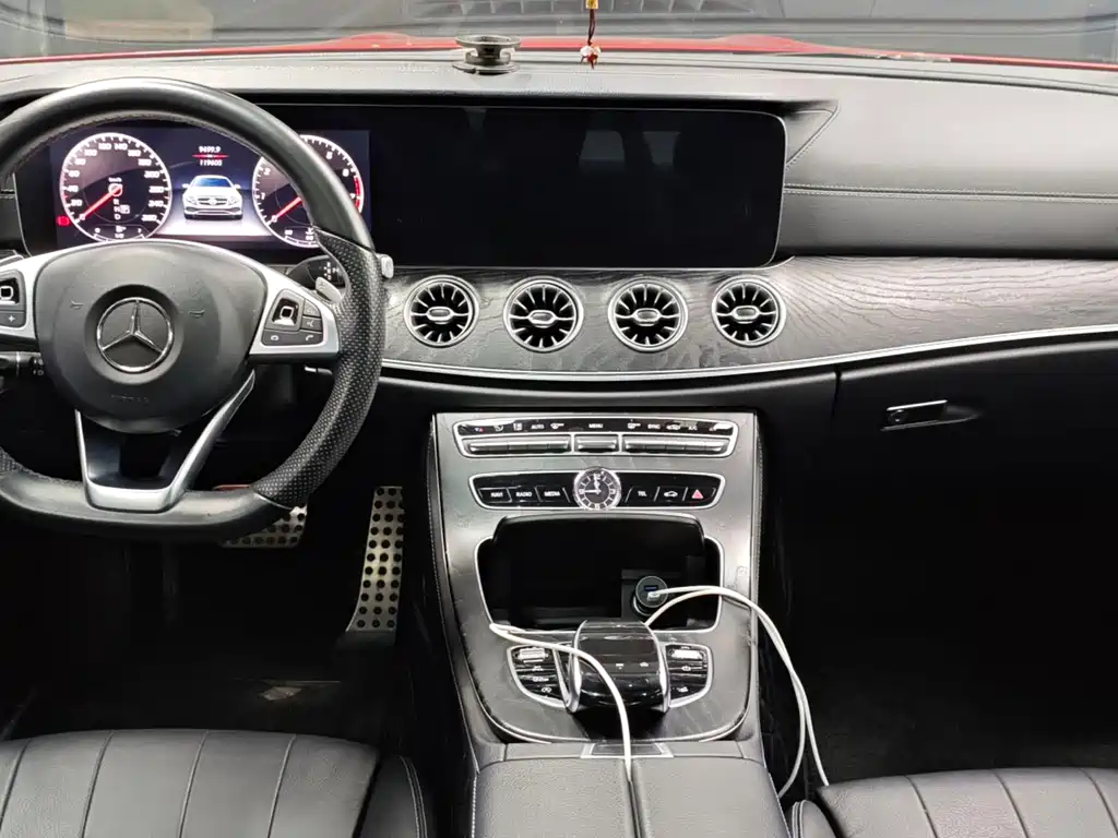 Mercedes-Benz E-Class (Import) — миниатюра 11