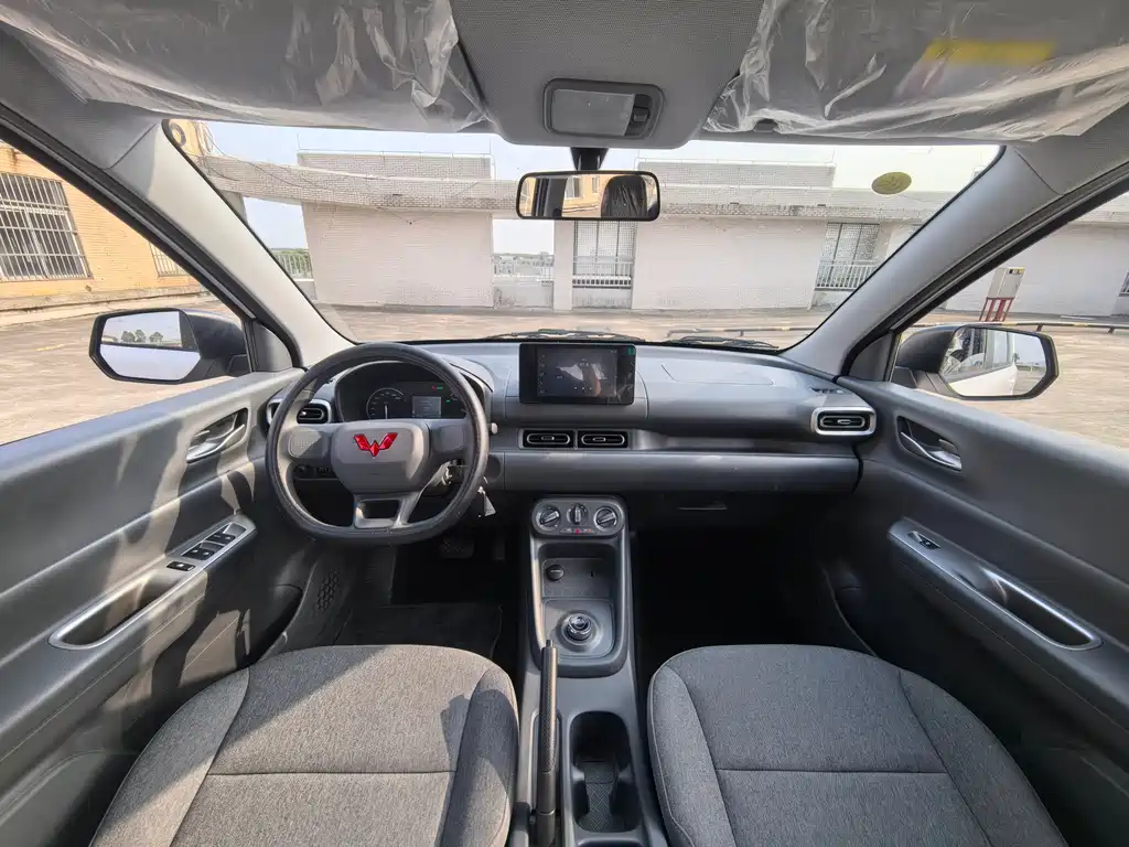 WULING WULING HONGGUANG NEW ENERGY