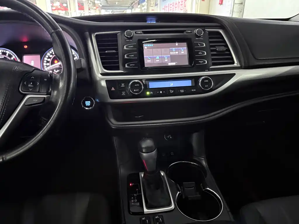 Toyota Highlander — миниатюра 15
