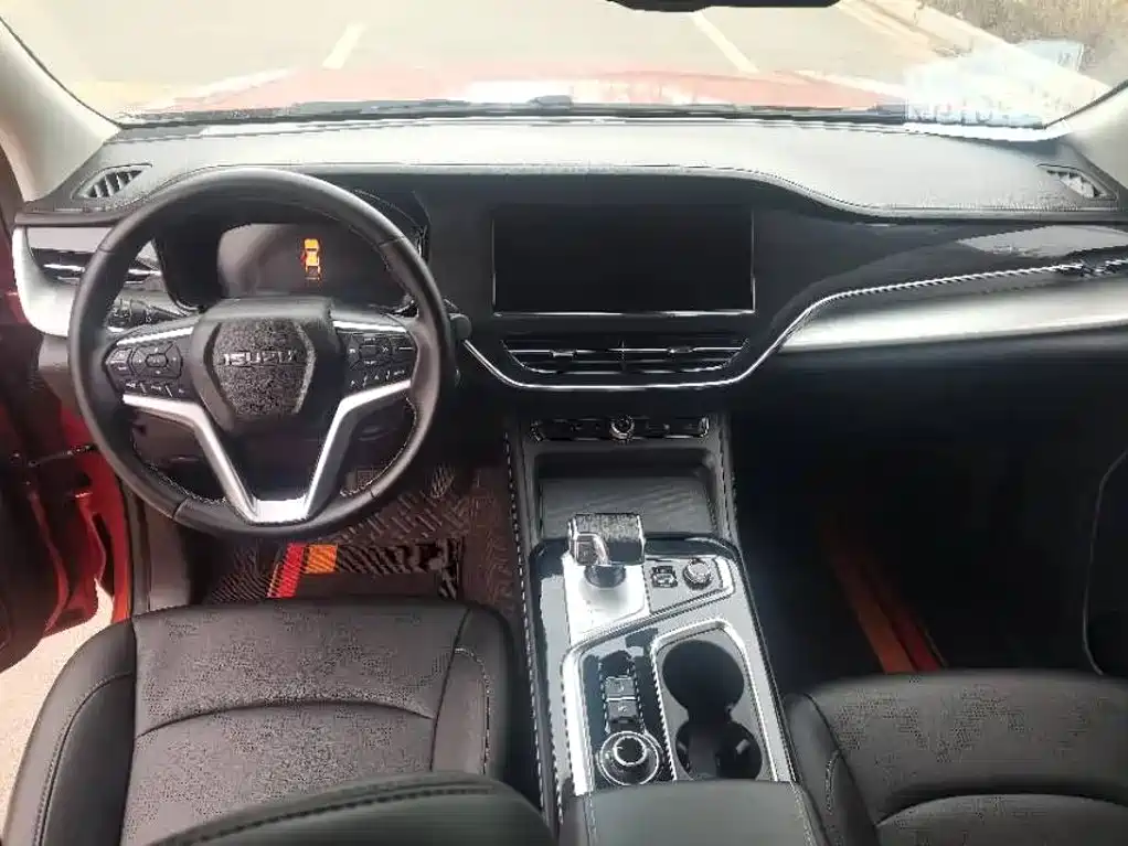Isuzu D-MAX — миниатюра 5