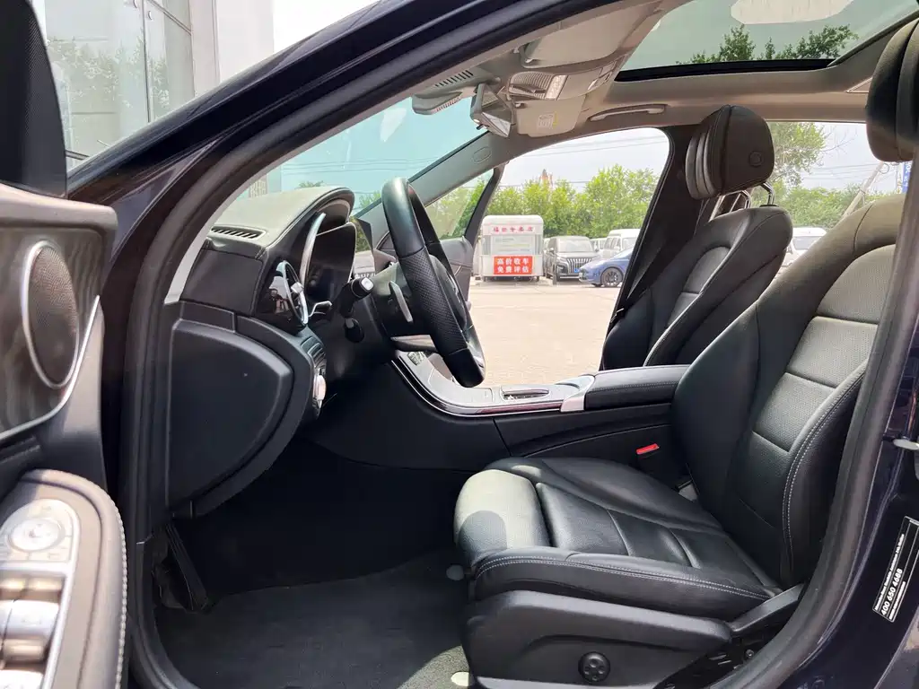 Mercedes-Benz C-Class — миниатюра 17