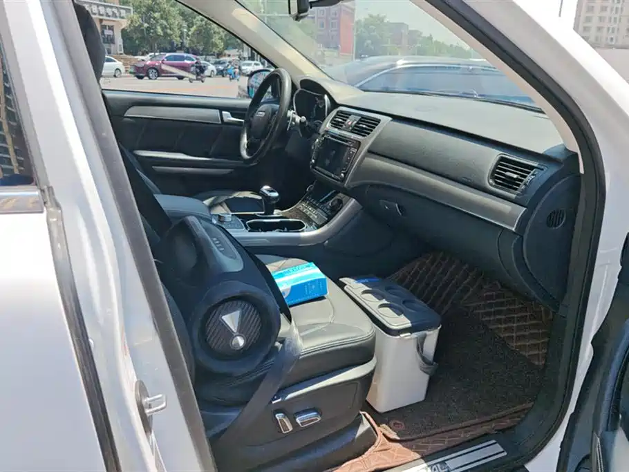 Haval H8 2017 2.0T Smart