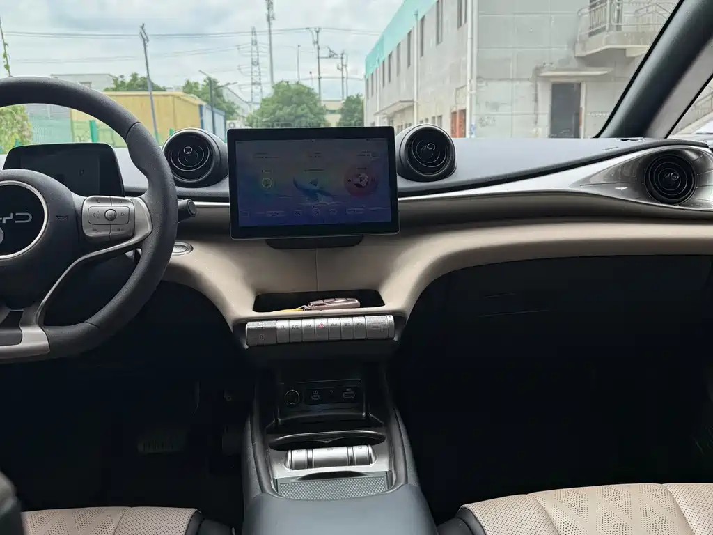 BYD Dolphin — миниатюра 9
