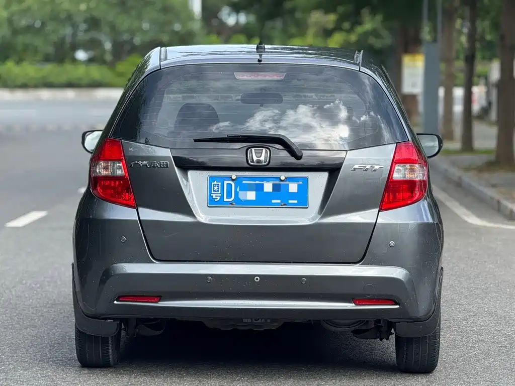 Honda Fit — миниатюра 8