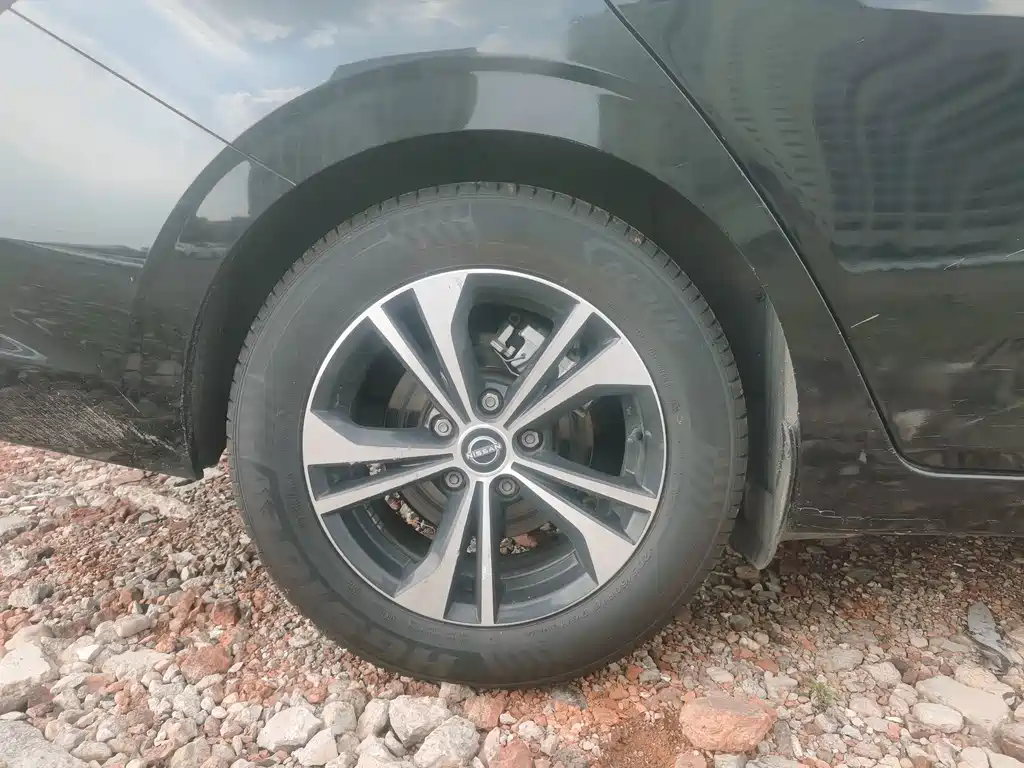 Nissan Sylphy — миниатюра 10